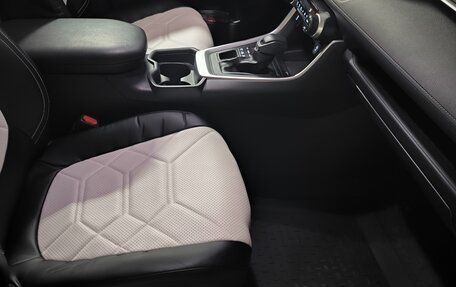 Toyota RAV4, 2023 год, 3 650 000 рублей, 7 фотография