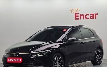 Volkswagen Golf VIII, 2022 год, 2 437 000 рублей, 1 фотография