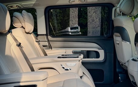 Mercedes-Benz V-Класс, 2024 год, 10 000 000 рублей, 30 фотография