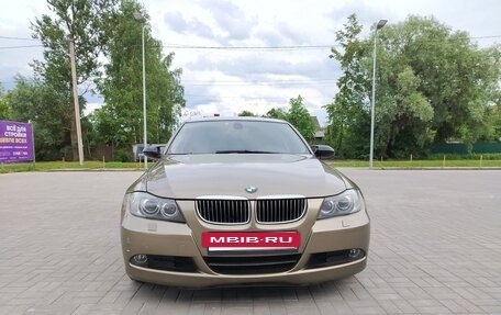 BMW 3 серия, 2006 год, 900 000 рублей, 3 фотография