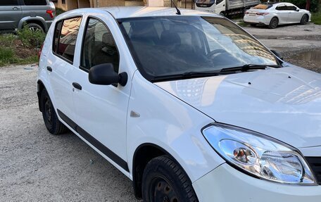 Renault Sandero I, 2012 год, 550 000 рублей, 2 фотография
