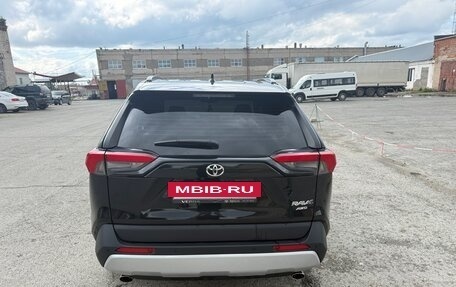Toyota RAV4, 2025 год, 3 700 000 рублей, 12 фотография