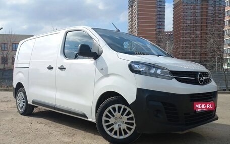Opel Vivaro, 2022 год, 2 500 000 рублей, 2 фотография