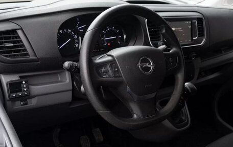 Opel Vivaro, 2022 год, 2 500 000 рублей, 11 фотография
