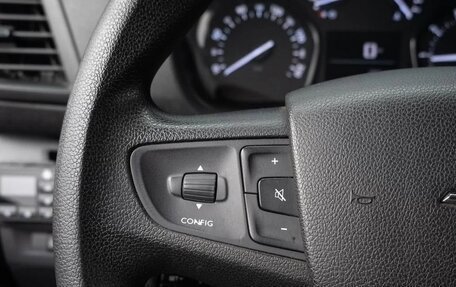 Opel Vivaro, 2022 год, 2 500 000 рублей, 15 фотография