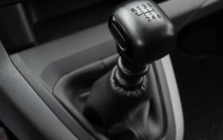 Opel Vivaro, 2022 год, 2 500 000 рублей, 17 фотография