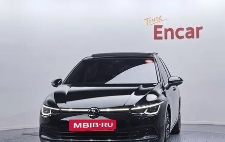 Volkswagen Golf VIII, 2022 год, 2 437 000 рублей, 2 фотография