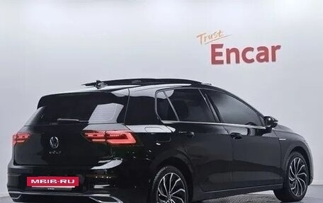 Volkswagen Golf VIII, 2022 год, 2 437 000 рублей, 4 фотография