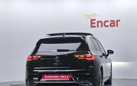 Volkswagen Golf VIII, 2022 год, 2 437 000 рублей, 3 фотография