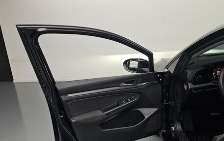 Volkswagen Golf VIII, 2022 год, 2 437 000 рублей, 15 фотография