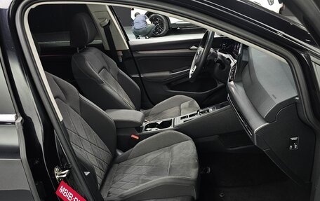 Volkswagen Golf VIII, 2022 год, 2 437 000 рублей, 5 фотография