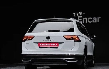 Volkswagen Tiguan II, 2023 год, 3 482 000 рублей, 3 фотография