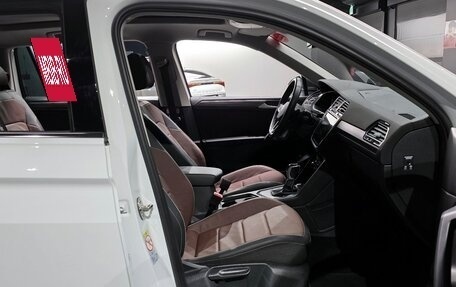 Volkswagen Tiguan II, 2023 год, 3 482 000 рублей, 7 фотография