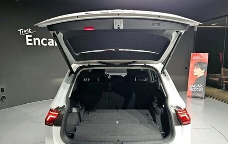 Volkswagen Tiguan II, 2023 год, 3 482 000 рублей, 19 фотография
