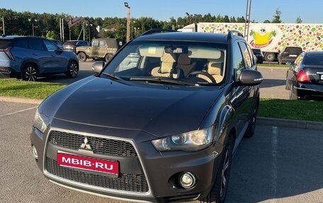 Mitsubishi Outlander III рестайлинг 3, 2012 год, 1 300 000 рублей, 1 фотография