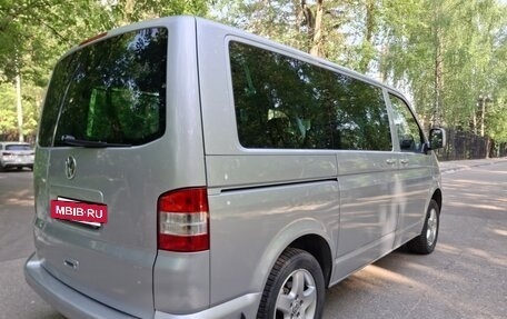 Volkswagen Caravelle T5, 2007 год, 1 660 000 рублей, 6 фотография