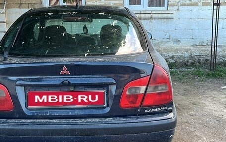 Mitsubishi Carisma I, 1999 год, 190 000 рублей, 1 фотография