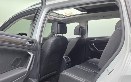 Volkswagen Tiguan II, 2023 год, 3 211 000 рублей, 6 фотография