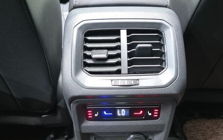 Volkswagen Tiguan II, 2023 год, 3 211 000 рублей, 14 фотография