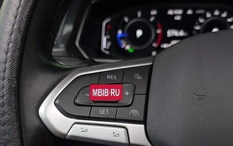 Volkswagen Tiguan II, 2023 год, 3 211 000 рублей, 15 фотография