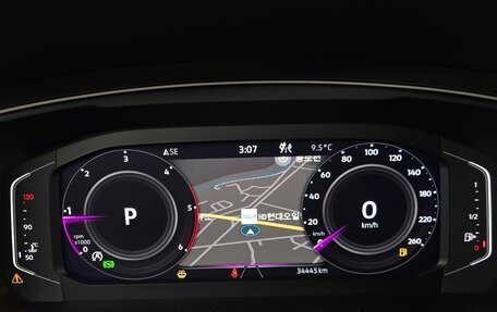 Volkswagen Tiguan II, 2022 год, 3 058 000 рублей, 12 фотография