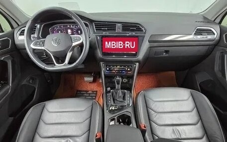 Volkswagen Tiguan II, 2022 год, 3 058 000 рублей, 8 фотография