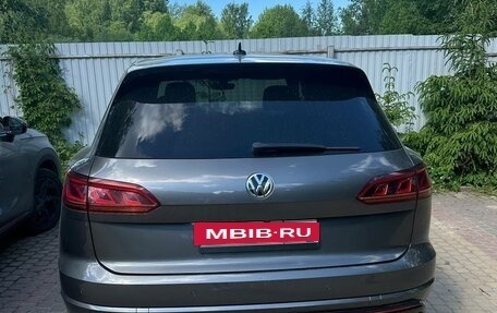 Volkswagen Touareg III, 2019 год, 5 250 000 рублей, 2 фотография
