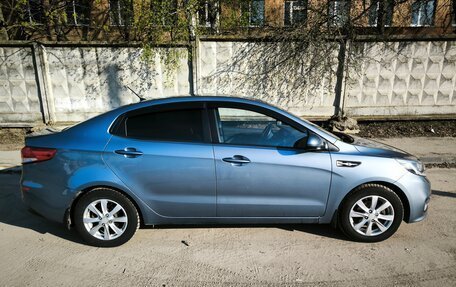 KIA Rio III рестайлинг, 2015 год, 980 000 рублей, 2 фотография