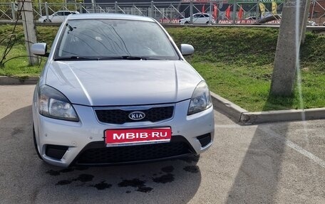 KIA Rio II, 2010 год, 595 000 рублей, 1 фотография