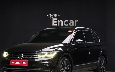 Volkswagen Tiguan II, 2022 год, 2 560 000 рублей, 1 фотография