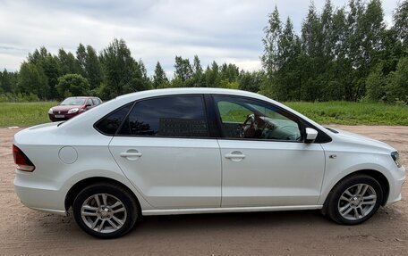 Volkswagen Polo VI (EU Market), 2015 год, 1 060 000 рублей, 2 фотография