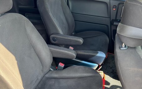 Honda Freed I, 2010 год, 950 000 рублей, 17 фотография