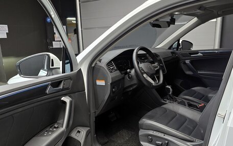 Volkswagen Tiguan II, 2022 год, 2 802 000 рублей, 5 фотография