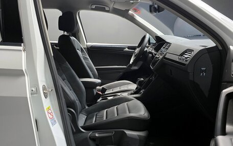 Volkswagen Tiguan II, 2022 год, 2 802 000 рублей, 7 фотография