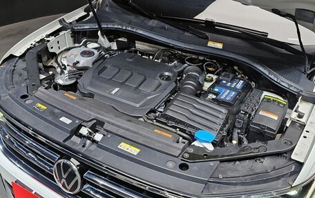Volkswagen Tiguan II, 2022 год, 2 802 000 рублей, 19 фотография