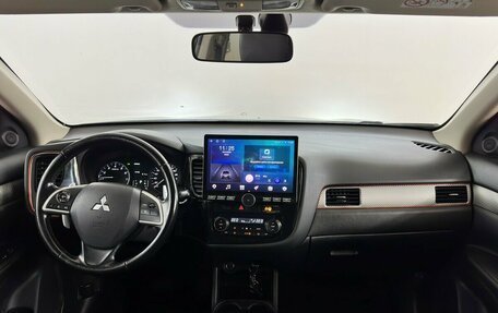 Mitsubishi Outlander III рестайлинг 3, 2014 год, 1 350 000 рублей, 5 фотография