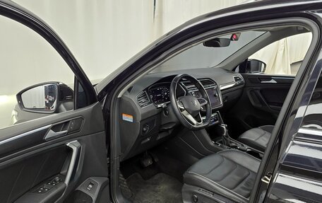 Volkswagen Tiguan II, 2022 год, 2 560 000 рублей, 5 фотография
