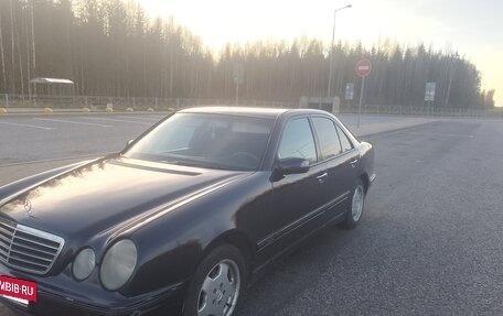 Mercedes-Benz E-Класс, 2000 год, 300 000 рублей, 3 фотография