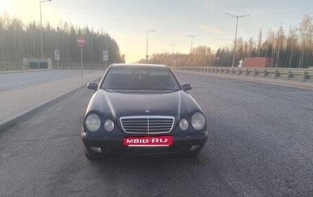 Mercedes-Benz E-Класс, 2000 год, 300 000 рублей, 4 фотография
