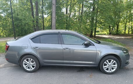 Skoda Octavia, 2018 год, 1 980 000 рублей, 3 фотография