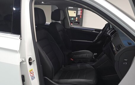 Volkswagen Tiguan II, 2024 год, 3 462 000 рублей, 6 фотография