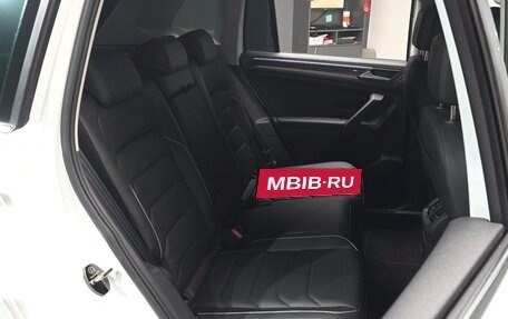 Volkswagen Tiguan II, 2024 год, 3 462 000 рублей, 7 фотография