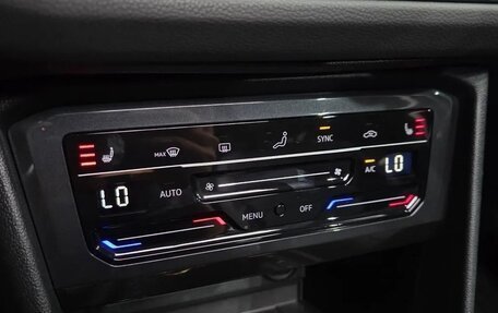 Volkswagen Tiguan II, 2022 год, 3 344 000 рублей, 13 фотография