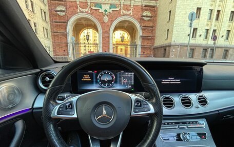 Mercedes-Benz E-Класс, 2016 год, 3 050 000 рублей, 28 фотография