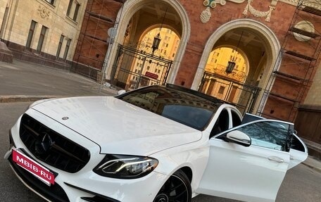 Mercedes-Benz E-Класс, 2016 год, 3 050 000 рублей, 33 фотография