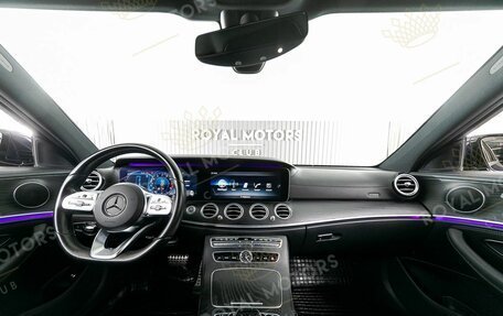 Mercedes-Benz E-Класс, 2020 год, 2 990 000 рублей, 7 фотография