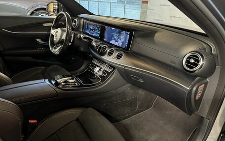 Mercedes-Benz E-Класс, 2016 год, 2 950 000 рублей, 19 фотография