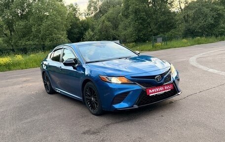 Toyota Camry, 2017 год, 1 800 000 рублей, 2 фотография