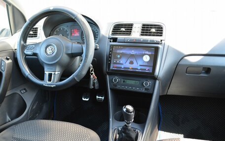 Volkswagen Polo VI (EU Market), 2011 год, 569 888 рублей, 8 фотография