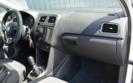 Volkswagen Polo VI (EU Market), 2011 год, 569 888 рублей, 16 фотография